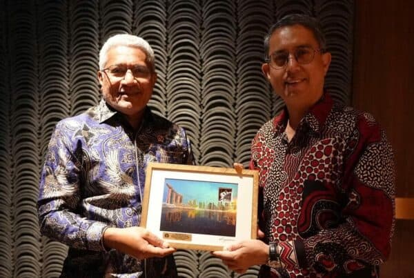 Kepala BNN RI Marthinus Hukom melakukan jamuan makan malam dengan Minister of State Republic of Singapore Prof. Dr. Muhammad Faishal